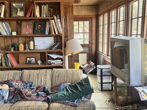 1555 Gilliam Mountain Rd, Hendersonville, NC, 28792-8743 | Card Image