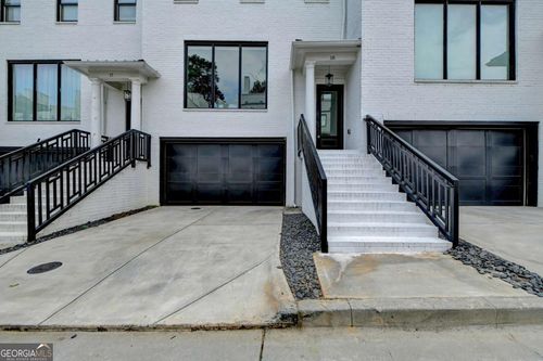 unit-18-3667 Peachtree Rd Ne, Atlanta, GA, 30319-1234 | Card Image