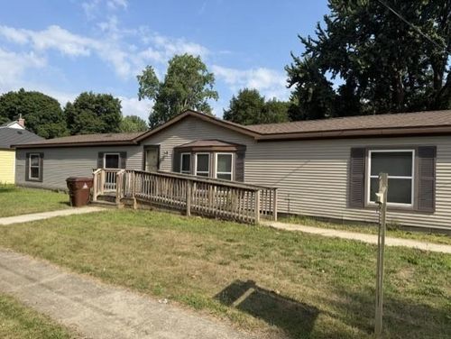 147 E Elm St, Elsie, MI, 48831-5127 | Card Image