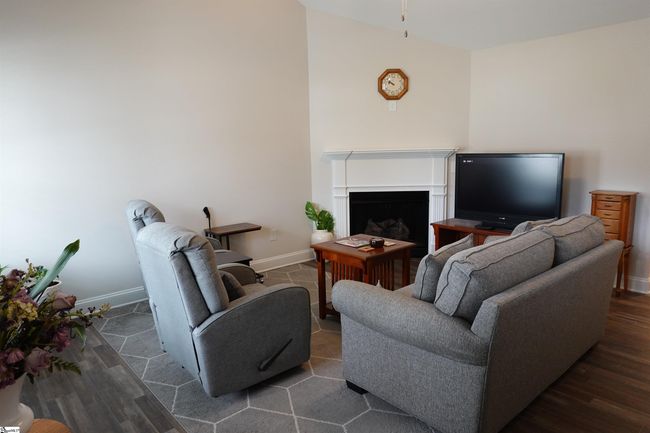 414 River Trace Loop, House other with 3 bedrooms, 2 bathrooms and 2 parking in Simpsonville SC | Image 7