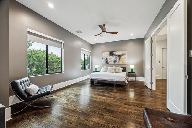 1010 Waltway Dr, House other with 5 bedrooms, 6 bathrooms and 2 parking in Houston TX | Image 24