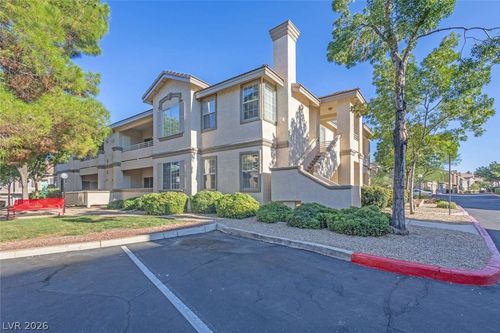 2064-9901 Trailwood Dr, Las Vegas, NV, 89134-6678 | Card Image