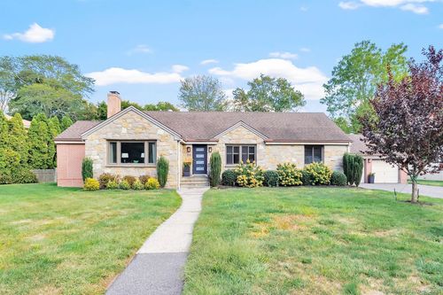 26 Pearsall Pl, Bridgeport, CT, 06605-3519 | Card Image
