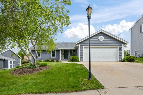 2722 Field Dr, WAUKESHA, WI, 53188-5967 | Card Image