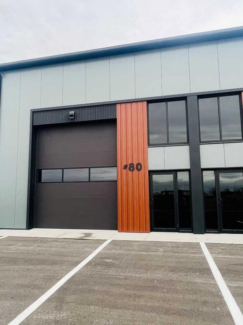 {{alt}} | Card Image