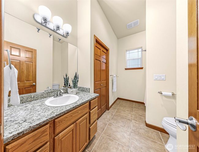 Second full bathroom on the main level | Image 18