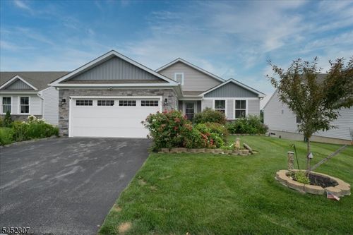 31 Lam Dr, Hamburg, NJ, 07419-1538 | Card Image