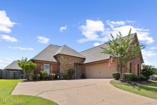111 Emerald Dr, Brandon, MS, 39047-6540 | Card Image