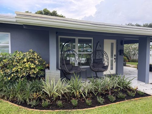 20 Ne 29th St, Wilton Manors, FL, 33334-1043 | Card Image