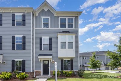 1323 Ashbury Street, Townhouse with 3 bedrooms, 2 bathrooms and null parking in Charlotte NC | Image 1