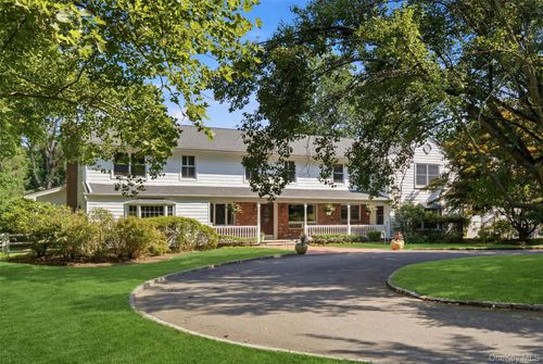 27 School Lane, Huntington, NY, 11743 | Card Image