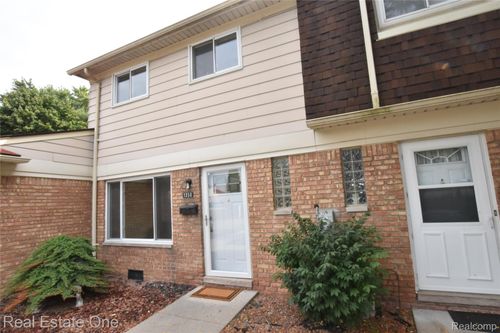 1350 Laurel Valley Dr, Waterford, MI, 48327-1619 | Card Image