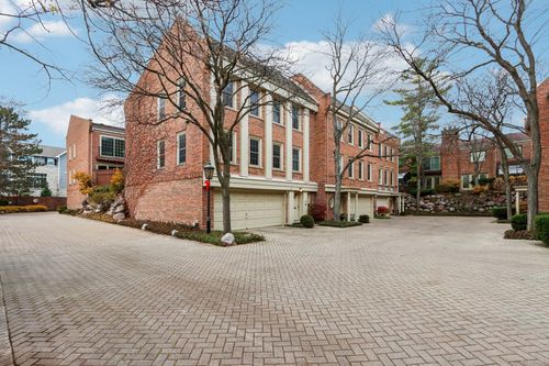 19-19 Landmark, Northfield, IL, 60093-3452 | Card Image