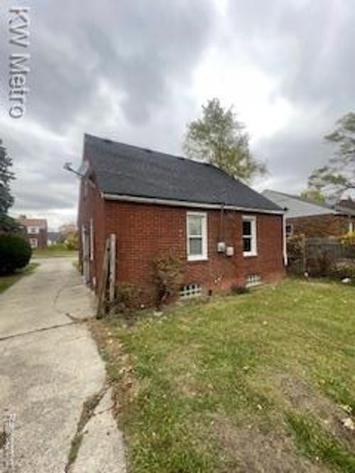 11850 Engleside St, Detroit, MI, 48205-3364 | Card Image