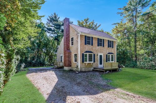 24 Foster St, Mattapoisett, MA, 02739-2010 | Card Image