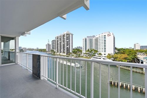 apt-7f-2800 E Sunrise Blvd, Fort Lauderdale, FL, 33304-3324 | Card Image