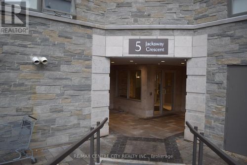 207-5 Jacksway Crescent, London North (North G), ON, N5X3T6 | Card Image