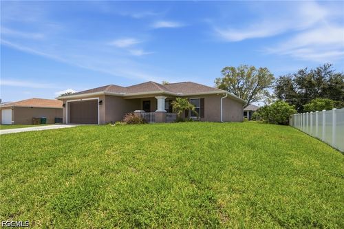 841 Ne 6th Ave, Cape Coral, FL, 33909-2065 | Card Image