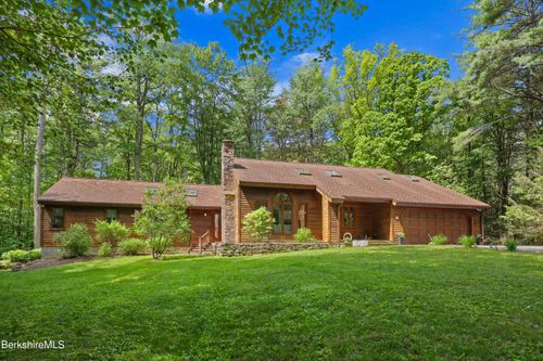 11 Muddy Brook Cir, Great Barrington, MA, 01230-1674 | Card Image