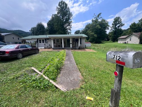 712 Balmoral Rd, Middlesboro, KY, 40965-1413 | Card Image
