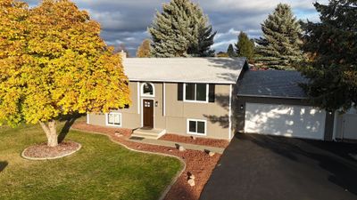 5018 N Karen Rd, Home with 6 bedrooms, 2 bathrooms and null parking in Otis Orchards WA | Image 1