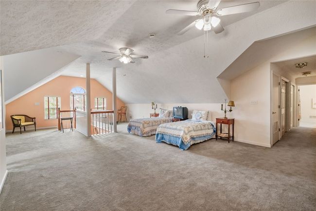 6422 Jefferson Pointe Cir, Condo with 2 bedrooms, 3 bathrooms and 2 parking in Jefferson Hills PA | Image 20
