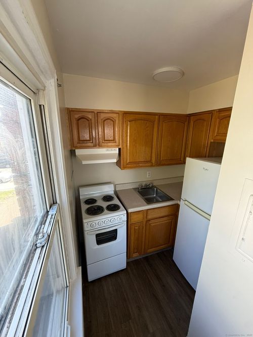 apt-5-52 Mckinley Ave, Bridgeport, CT, 06606-5559 | Card Image