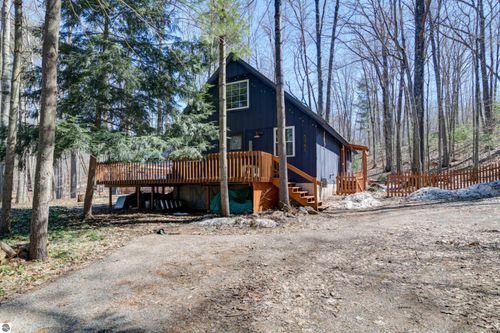 5365 Riverdale Ln, Lake Ann, MI, 49650-9725 | Card Image