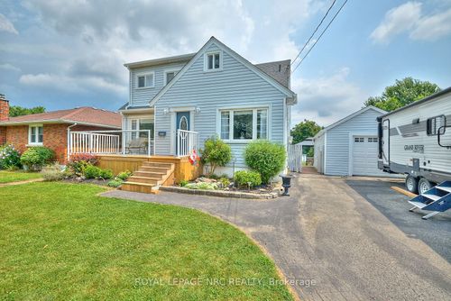 3318 Sinnicks Ave, Niagara Falls, ON, L2J2G3 | Card Image
