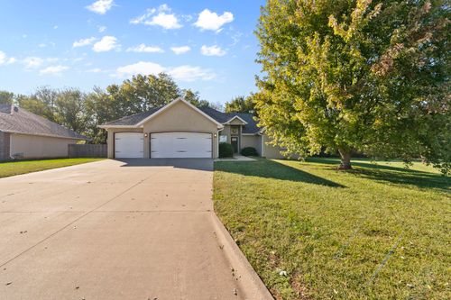 307 Wren Rd, Willard, MO, 65781-8437 | Card Image