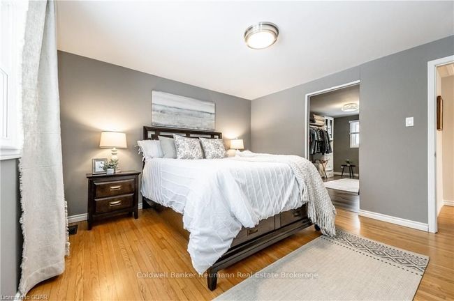 18 Crestwood Dr, House other with 3 bedrooms, 2 bathrooms and 4 parking in Cambridge ON | Image 20