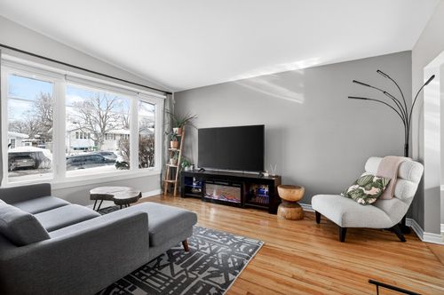 4991 Rue De Savoie, Montréal, QC, H8Z1C3 | Card Image