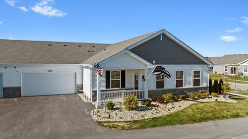 1071 Williamsburg Street, Pingree Grove, IL, 60140 | Card Image