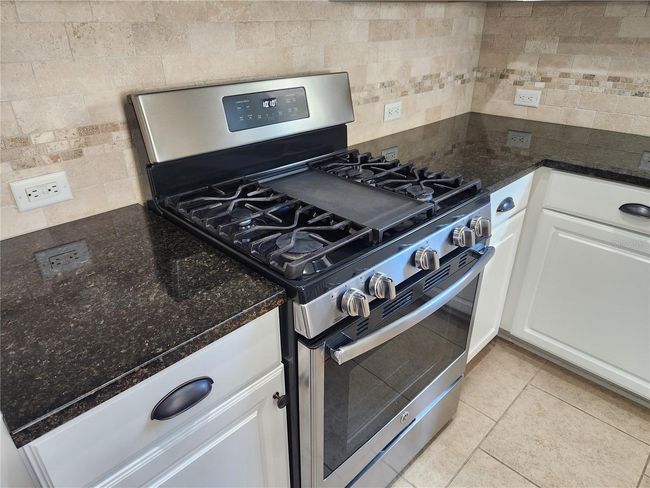6310 Positano Ct, House other with 2 bedrooms, 2 bathrooms and null parking in SARASOTA FL | Image 7
