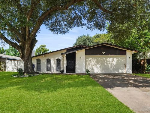 7326 El Cresta Dr, Houston, TX, 77083-4009 | Card Image