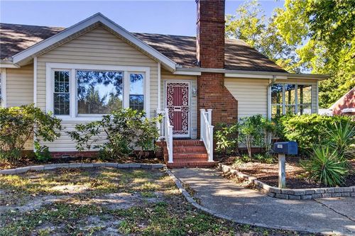 1607 N Armistead Ave, Hampton, VA, 23666-4305 | Card Image