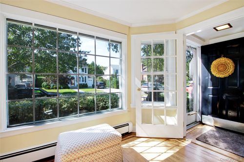 110 Fernwood Ter, Garden City, NY, 11530-3812 | Card Image