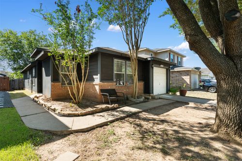 3213 Crownover St, Austin, TX, 78725-4753 | Card Image
