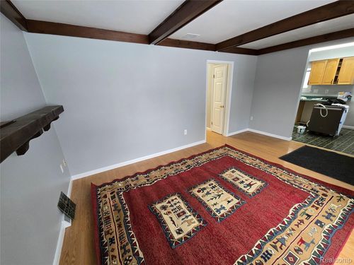 4694 Ziegler St, Dearborn Heights, MI, 48125-3144 | Card Image