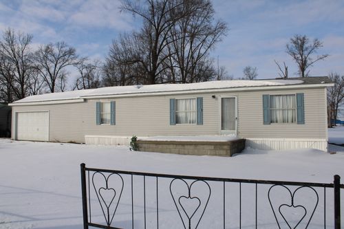 406 W Kirkwood St, Odin, IL, 62870-1057 | Card Image