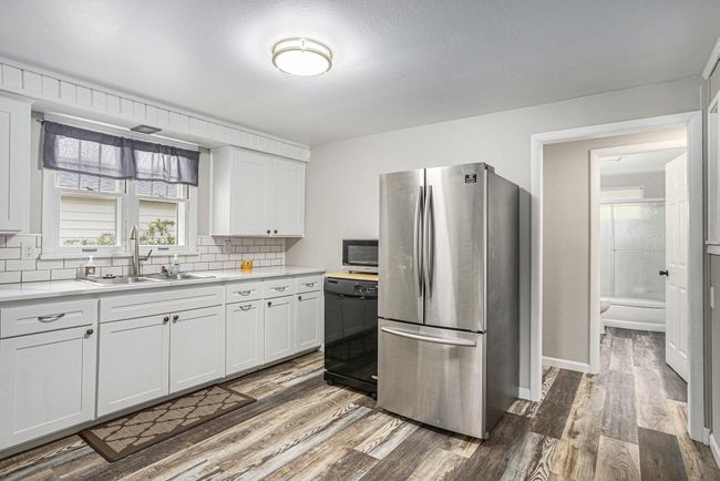 1012 E Hatch St, House other with 2 bedrooms, 1 bathrooms and null parking in Sturgis MI | Image 7