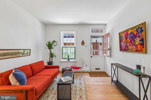2410 Manning St, PHILADELPHIA, PA, 19103-5524 | Card Image
