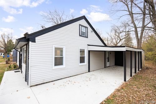 22121 Condon St, Oak Park, MI, 48237-2923 | Card Image