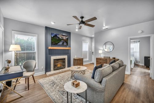 unit-1-5 Tournament Way, The Hills, TX, 78738-1150 | Card Image