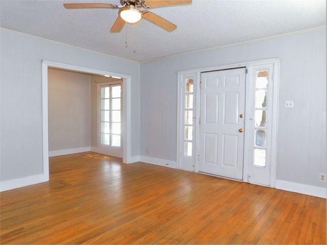 1609 N Locust St, Home with 2 bedrooms, 1 bathrooms and null parking in Denton TX | Image 6