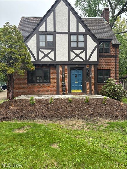931 Amelia Ave, Akron, OH, 44302-1105 | Card Image