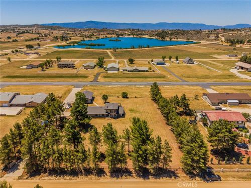49585 Flightline Way, Aguanga, CA, 92536-9434 | Card Image