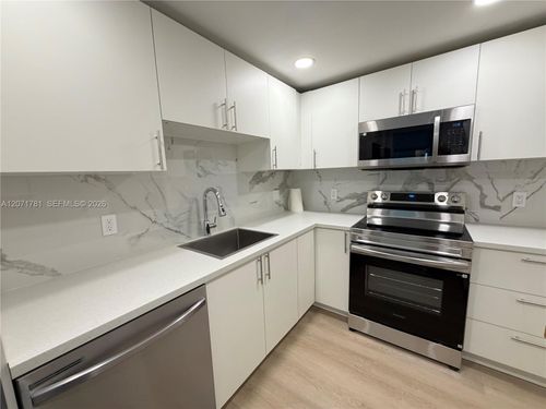 604-400 Kings Point Dr, Sunny Isles Beach, FL, 33160-4734 | Card Image