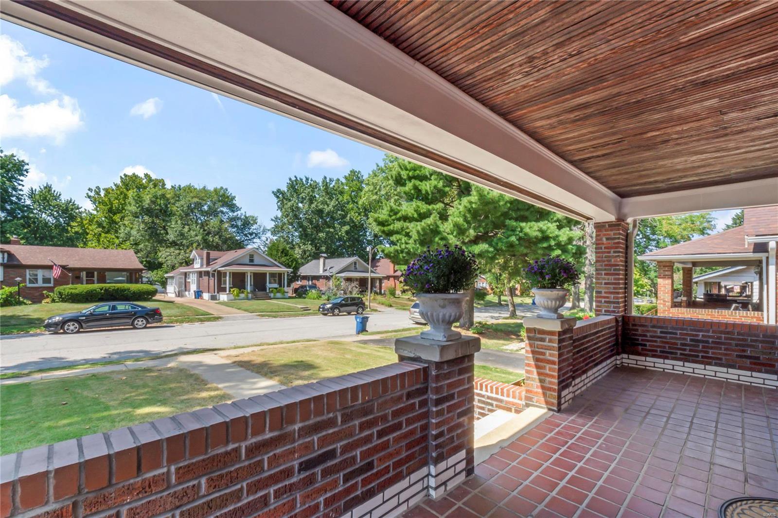 Ashland Ave, Saint Louis, MO 63114