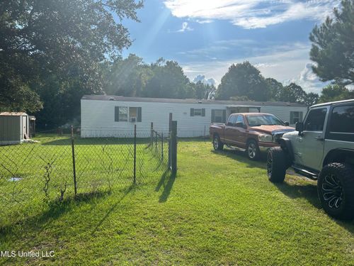 53 Karly Dr, Carriere, MS, 39426-8886 | Card Image